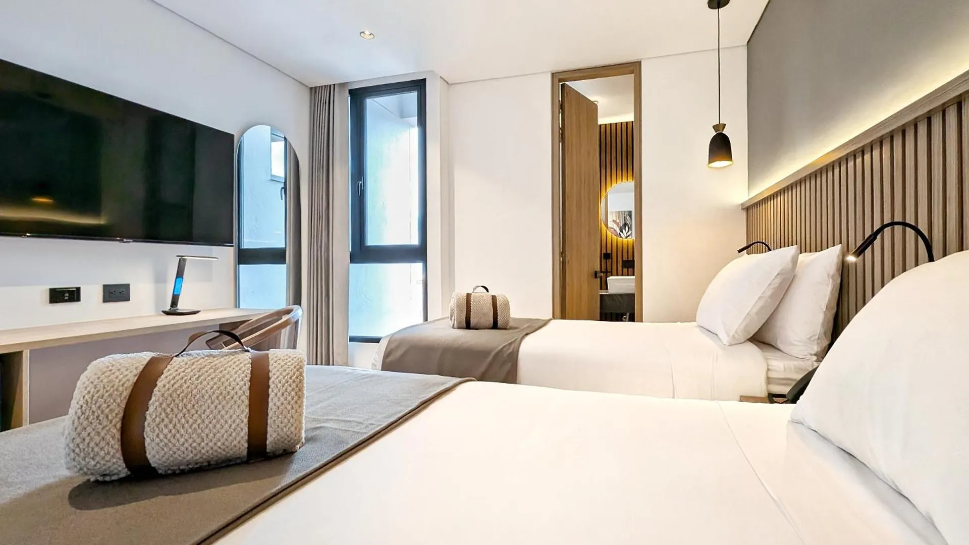 Moa Select Hotel Medellín 4*,  Colombia
