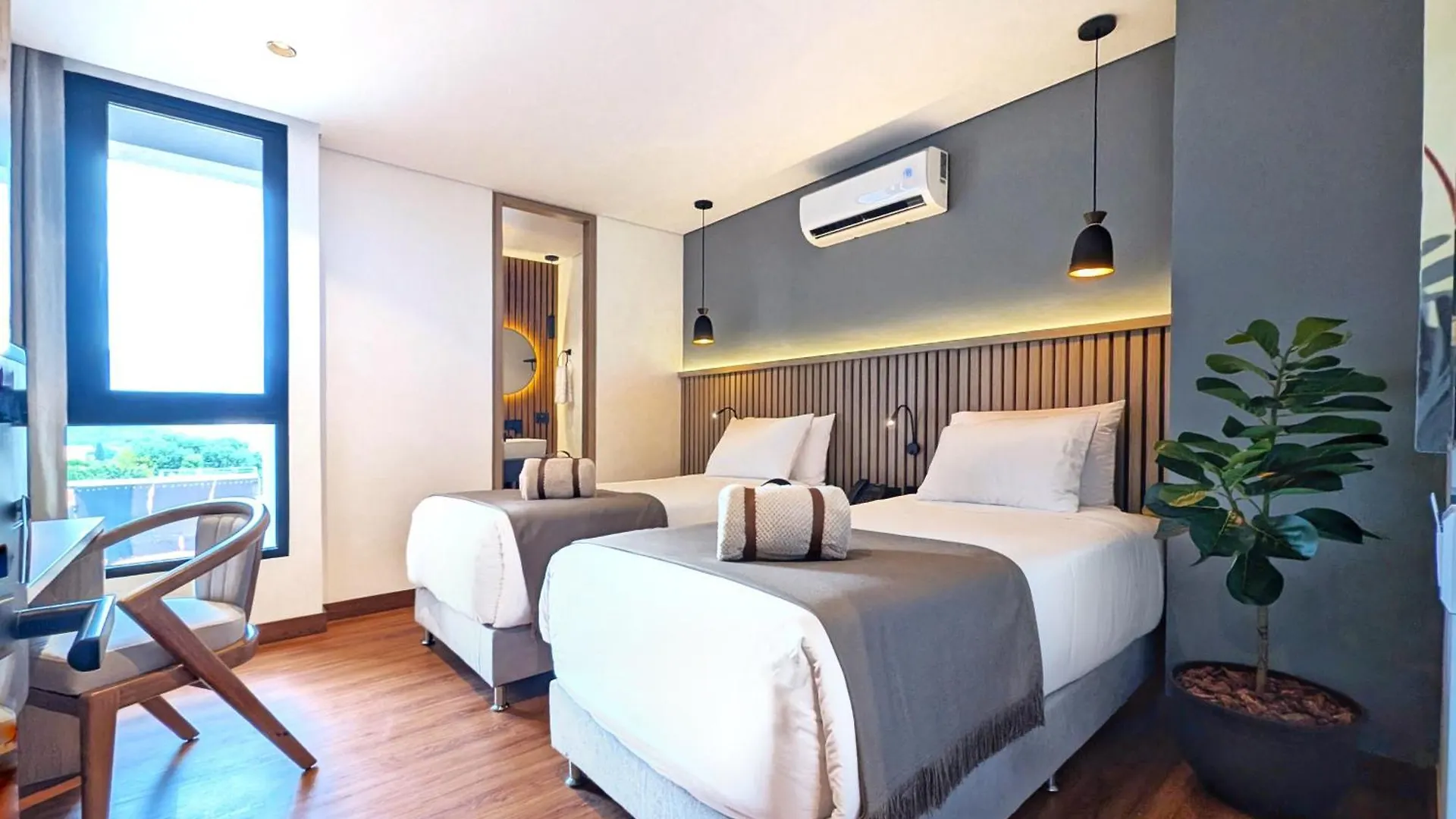 Hotel Moa Select Medellín